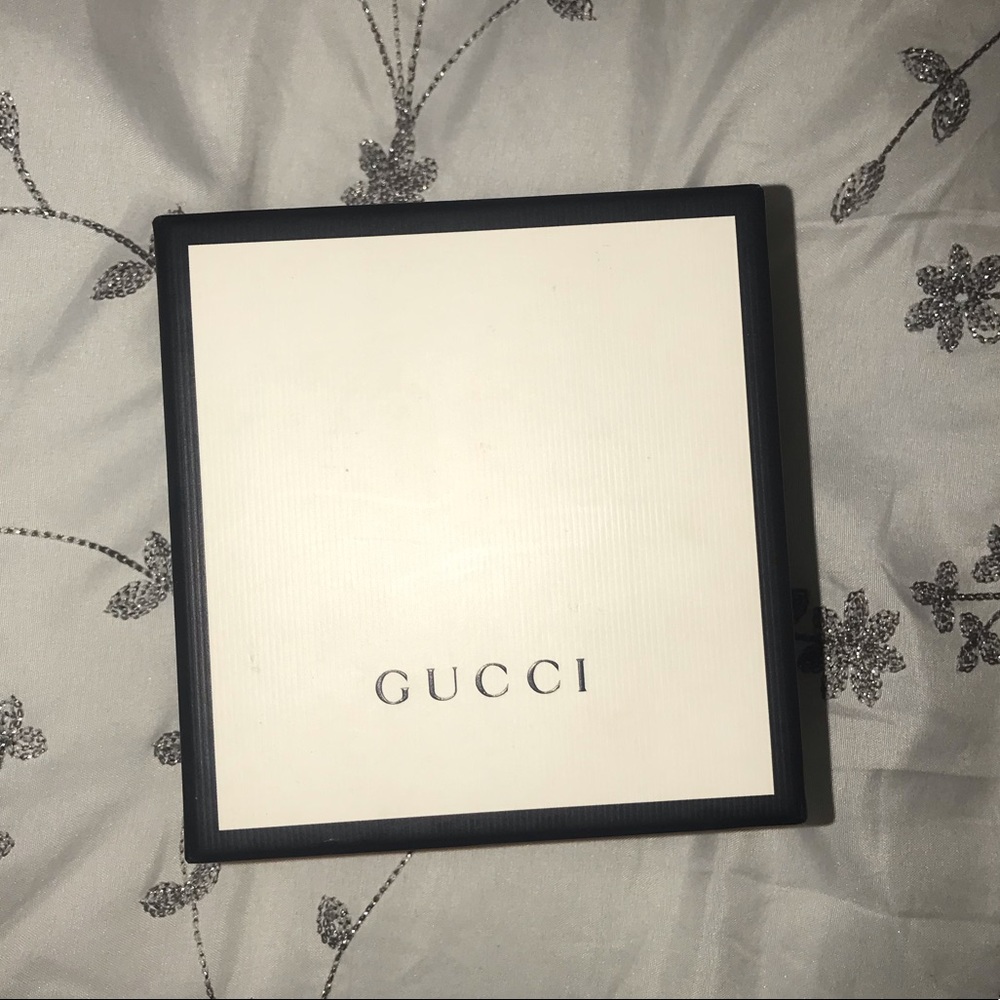 Gucci Two-Tone Watch - Picture 4 of 8